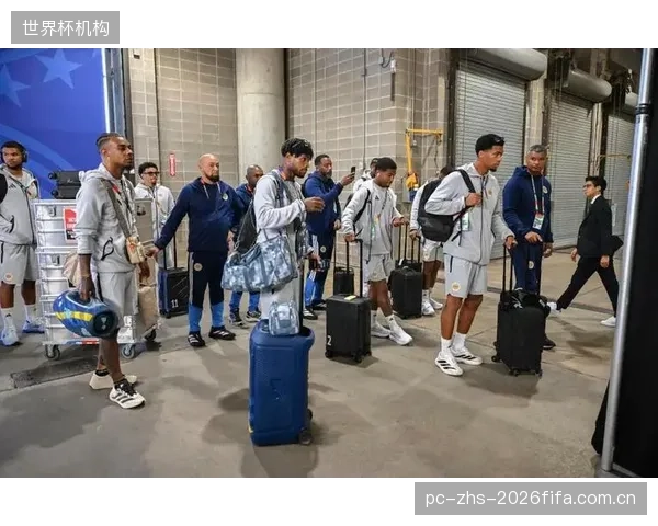 德国队近期状态火热,但不败之师库拉索的防守反击或将构成实质性威胁。 德国队近期状态火热,但不败之师库拉索的防守反击或将构成实质性威胁。